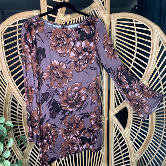 Leith Dresses & Skirts - Leith floral mini dress in size XS